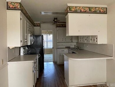 2123 Mccracken St, Stuttgart, AR 72160 - photo 4