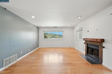 115 Lands End Ct unit 26, Vallejo, CA 94591 - photo 6