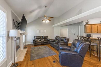 4320 SW Flintrock Dr, Lees Summit, MO 64082 - photo 5