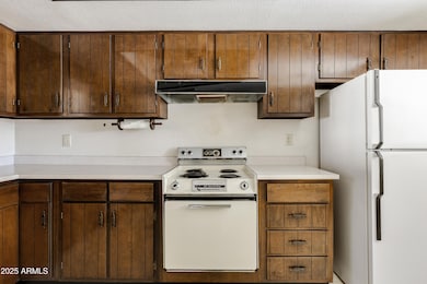 2440 W Rue de Lamour Ave, Phoenix, AZ 85029 - photo 6