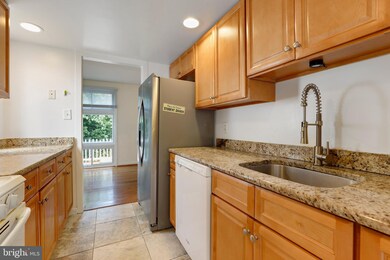 12702 Kingsbury Ct, Woodbridge, VA 22192 - photo 6