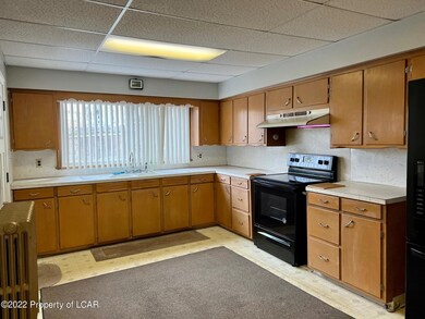 153 E Columbus Ave, Pittston, PA 18640 - photo 3