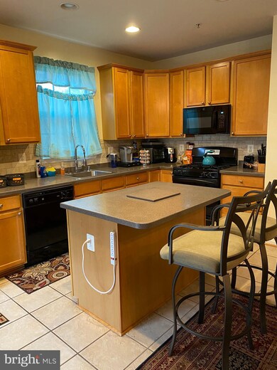 3241 Purple Leaf Ln, Laurel, MD 20724 - photo 5