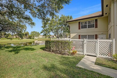 4 Amherst Ct unit C, Royal Palm Beach, FL 33411 - photo 2