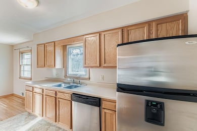 80 Sherrie Lane - Kitchen