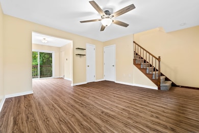 39 Ash Dr unit 9, Gales Ferry, CT 06335 - photo 7