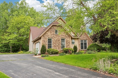 5-web-or-mls-N61W14730 Woodcrest Ct-3105