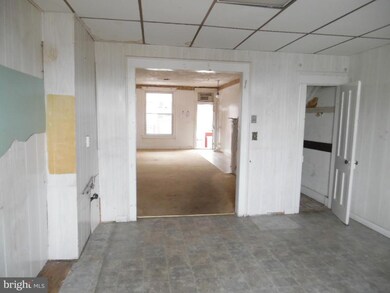 2726 W Fairmount Ave, Baltimore, MD 21223 - photo 5