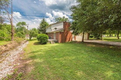 214MeadowLn-7