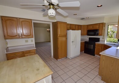 210 E Highcourte Ln, Tucson, AZ 85737 - photo 6