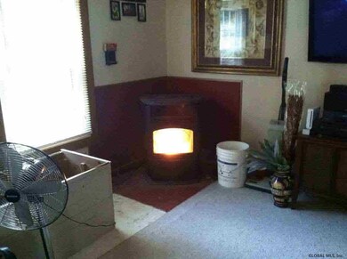 507 Antone Mountain Rd, Corinth, NY 12822 - photo 4