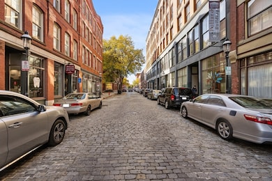 23-33 Middle St unit 11, Lowell, MA 01852 - photo 4