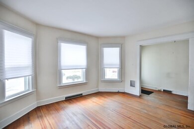 10 Grosvenor Square, Schenectady, NY 12308 - photo 5