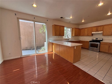 1890 Flint Ct, Riverside, CA 92501 - photo 2