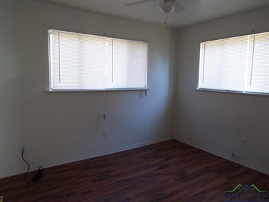 612 Holiday St, Longview, TX 75601 - photo 5