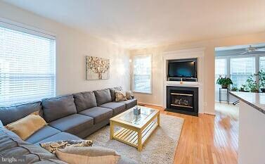 20379 Cottswold Terrace, Sterling, VA 20165 - photo 6