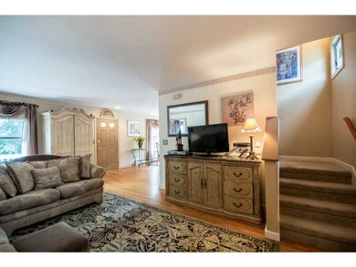 24 Raynham Ave, Portsmouth, RI 02871 - photo 5