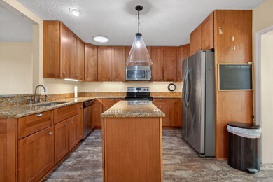 8675 SE Keathley Ct, Hobe Sound, FL 33455 - photo 2