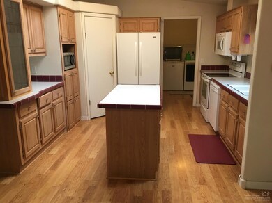 60902 Duke Ln, Bend, OR 97702 - photo 6