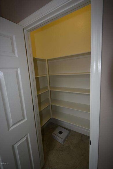 Walk in Pantry