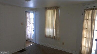 373 E Mckinley St unit 1/2, Chambersburg, PA 17201 - photo 4