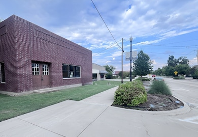 527 E Main St, Lewisville, TX 75057 - photo 2