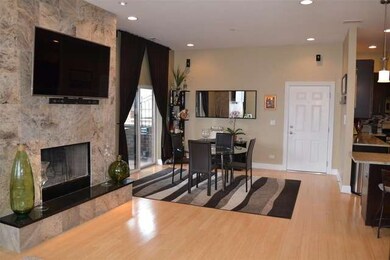 2921 W Glenlake Ave unit 4W, Chicago, IL 60659 - photo 5