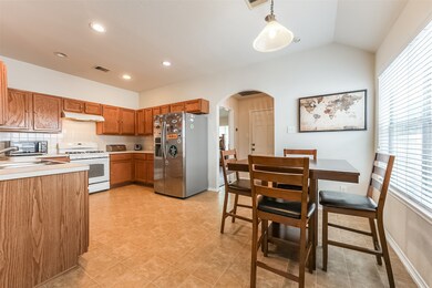 1003 Brady Ln, Alvin, TX 77511 - photo 6