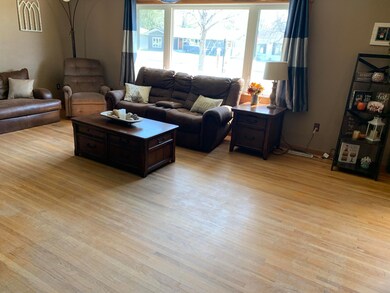 325 14th Ave NE, Jamestown, ND 58401 - photo 3