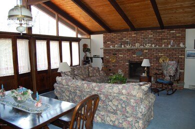 801 E Spur Ct, Hawley, PA 18428 - photo 5