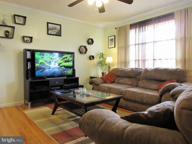 125 Hunter Ln, North Wales, PA 19454 - photo 2