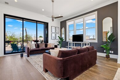 215 Carroll St, Fort Worth, TX 76107 - photo 3