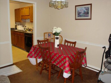 208 E Balfour Ave, Asheboro, NC 27203 - photo 3