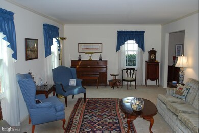 6207 Wilmington Dr, Burke, VA 22015 - photo 2