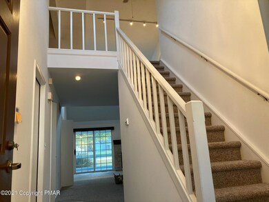 39 Harmon Dr, Stroudsburg, PA 18360 - photo 4