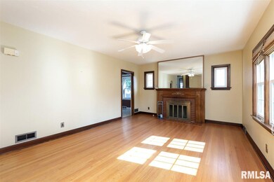 2505 Wilkes Ave, Davenport, IA 52804 - photo 3