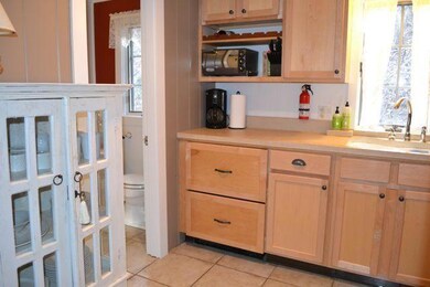 30 Bangs St unit E, Provincetown, MA 02657 - photo 7