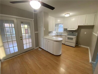 1153 Cummins Pkwy, Des Moines, IA 50311 - photo 5