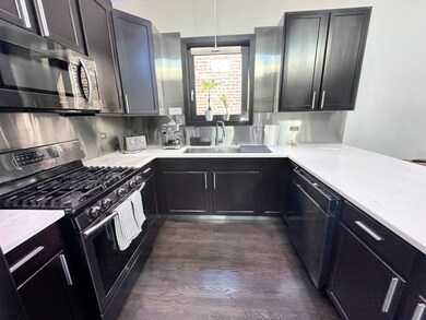 2711 W Congress Pkwy unit 3, Chicago, IL 60612 - photo 2