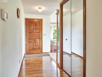 12870 Saunders Ln, Hubbard, OR 97032 - photo 6