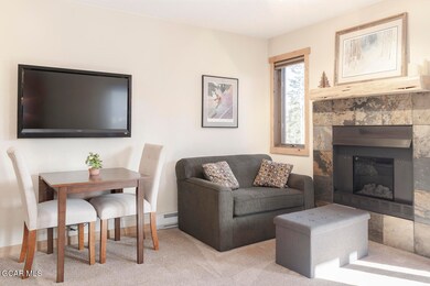 Main Living 13