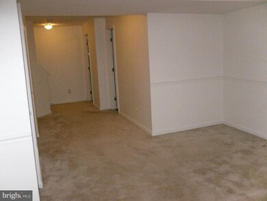 1719 Vonnies View Ct unit 127, Woodbridge, VA 22192 - photo 5