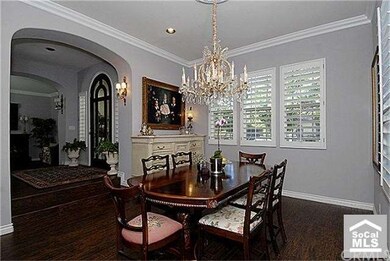 Large dining room can sit up to 12 people