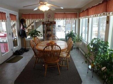 60 Catherine St, Dracut, MA 01826 - photo 4