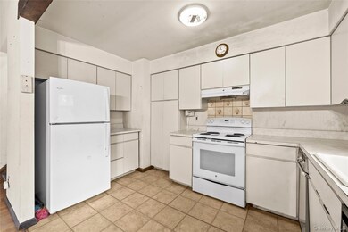 4 Acorn Path, East Quogue, NY 11942 - photo 6