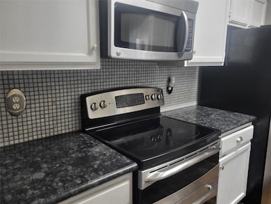 17583 Red Oak Dr unit 7583, Houston, TX 77090 - photo 6