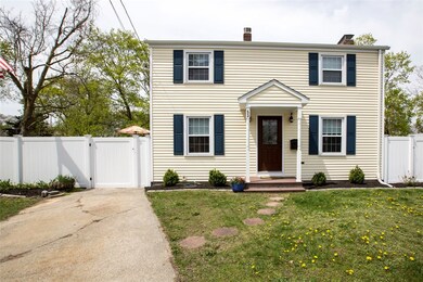 53 Peck Ave, Riverside, RI 02915 - photo 3
