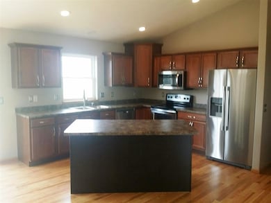 1504 Grizzly Dr NW, Cedar Rapids, IA 52405 - photo 7