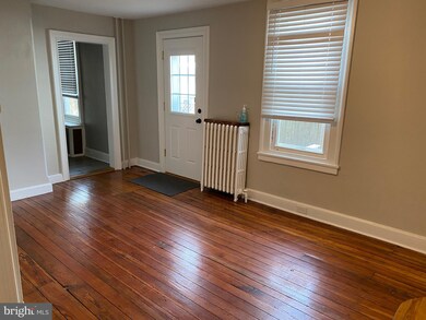 421 1/2 Maple St, Jenkintown, PA 19046 - photo 6