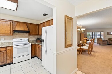 1267 Hazeltine Dr unit 220, Fort Myers, FL 33919 - photo 3